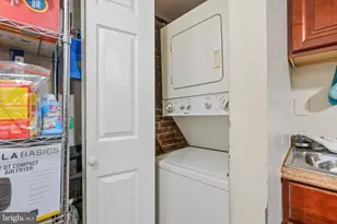 2405 Barclay St, Baltimore, MD 21218 - Photo 11