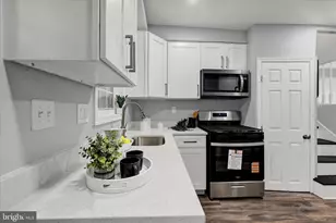 864 Lemmon St, Baltimore, MD 21201 - Photo 7