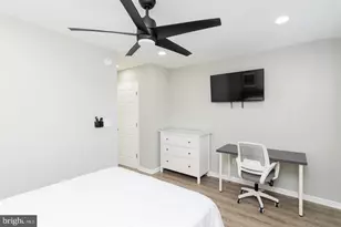 942 N Broadway, Baltimore, MD 21205 - Photo 21