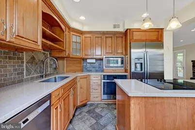 6214 Cross Country Boulevard, Baltimore, MD 21215 - Photo 9