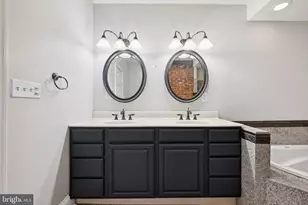 1814 E Pratt St, Baltimore, MD 21231 - Photo 27