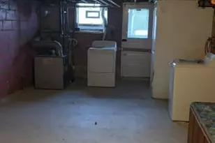 2709 E Hoffman St, Baltimore, MD 21213 - Photo 13