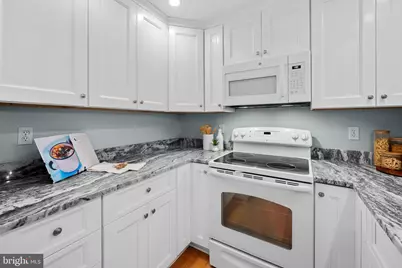 123 W Barre Street W #402, Baltimore, MD 21201 - Photo 7