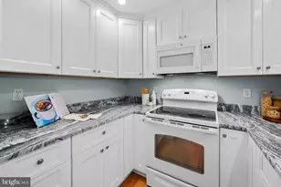 123 W Barre Street W, Baltimore, MD 21201 - Photo 7
