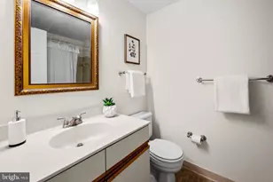 123 W Barre Street W, Baltimore, MD 21201 - Photo 17