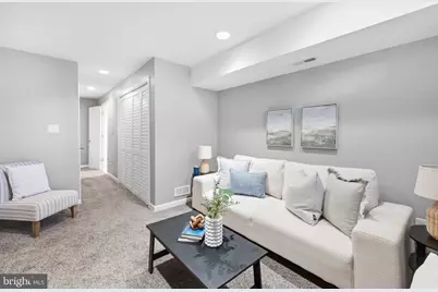 2806 E Fairmount Avenue, Baltimore, MD 21224 - Photo 17
