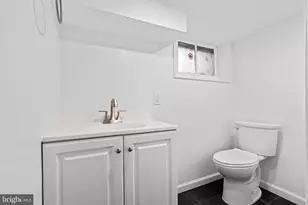 516 E 39th St, Baltimore, MD 21218 - Photo 39