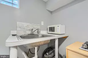 1650 Sherwood Ave, Baltimore, MD 21239 - Photo 37