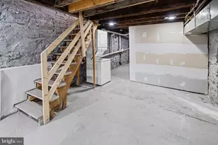 2127 W Mulberry St, Baltimore, MD 21223 - Photo 19