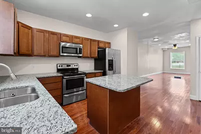 2127 W Mulberry Street, Baltimore, MD 21223 - Photo 15