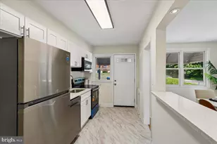 4266 Rokeby Rd, Baltimore, MD 21229 - Photo 9