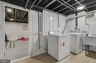 308 Eastway Ct, Baltimore, MD 21212 - Photo 23