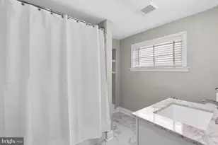1827 Bank St, Baltimore, MD 21231 - Photo 17