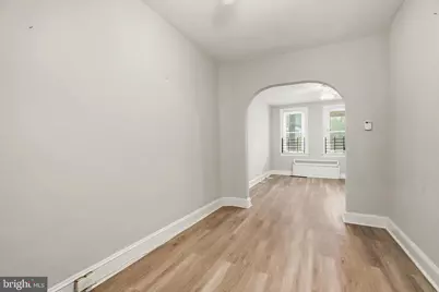 821 Pontiac, Baltimore, MD 21225 - Photo 9