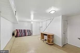 4005 Woodridge Rd, Baltimore, MD 21229 - Photo 15