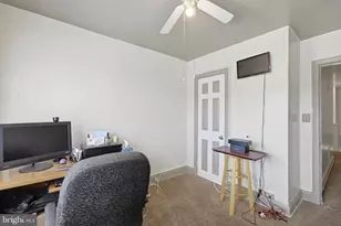 4005 Woodridge Rd, Baltimore, MD 21229 - Photo 13