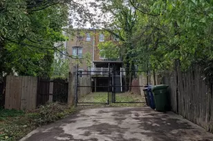 2431 Calvert Street N, Baltimore, MD 21218 - Photo 31