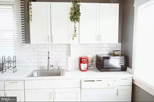 1301 Appleby Ave, Baltimore, MD 21209 - Photo 11