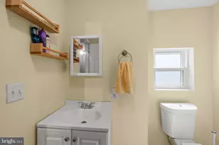 701 S Clinton St, Baltimore, MD 21224 - Photo 17