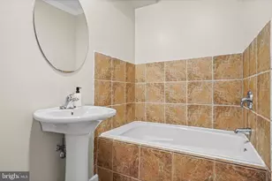 1411 W Ostend St, Baltimore, MD 21223 - Photo 27
