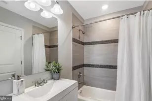 3400 Dennlyn Rd, Baltimore, MD 21215 - Photo 5