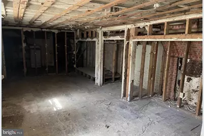 141 S Augusta Avenue, Baltimore, MD 21229 - Photo 31