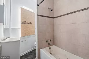 2420 Greenmount Ave, Baltimore, MD 21218 - Photo 15