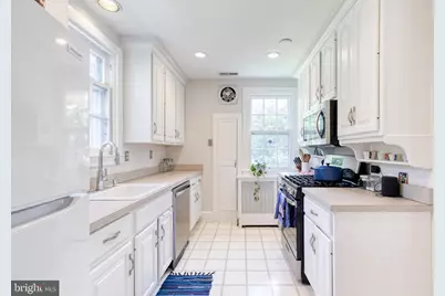 3 Saint Dunstans Garth, Baltimore, MD 21212 - Photo 15