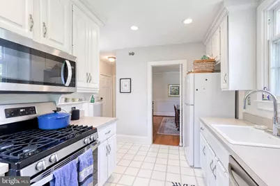 3 Saint Dunstans Garth, Baltimore, MD 21212 - Photo 17
