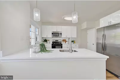 5829 The Alameda, Baltimore, MD 21239 - Photo 9
