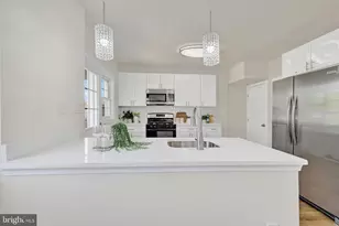 5829 The Alameda, Baltimore, MD 21239 - Photo 9