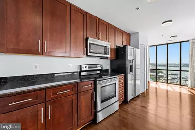 2702 Lighthouse Point East E #738, Baltimore, MD 21224 - Photo 7