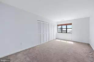 2702 Lighthouse Point East E, Baltimore, MD 21224 - Photo 23
