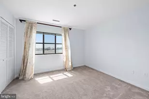 2702 Lighthouse Point East E, Baltimore, MD 21224 - Photo 21