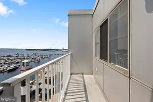 2702 Lighthouse Point East E, Baltimore, MD 21224 - Photo 31