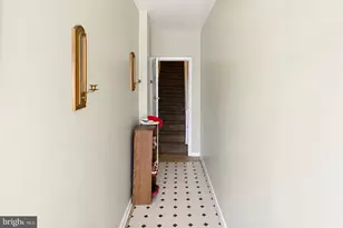313 S Augusta Ave, Baltimore, MD 21229 - Photo 3