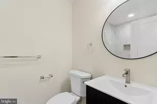 2416 E Hoffman St, Baltimore, MD 21213 - Photo 13