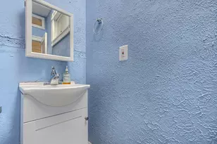 611 E 36th St, Baltimore, MD 21218 - Photo 33