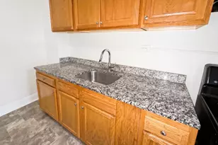 411 N Edgewood St, Baltimore, MD 21229 - Photo 9
