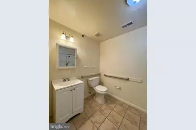 1512 W Mount Royal Avenue #1R, Baltimore, MD 21217 - Photo 9