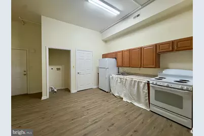 1512 W Mount Royal Avenue #1R, Baltimore, MD 21217 - Photo 5