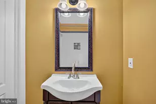 214 S Augusta Ave, Baltimore, MD 21229 - Photo 47