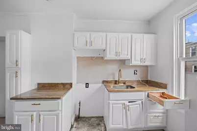 318 Robinson Street N, Baltimore, MD 21224 - Photo 15