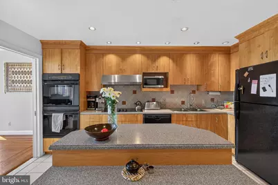 10 E Lee Street #1701, Baltimore, MD 21202 - Photo 5