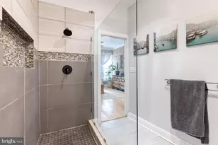 216 S Highland Ave, Baltimore, MD 21224 - Photo 29