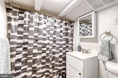 216 S Highland Avenue, Baltimore, MD 21224 - Photo 37