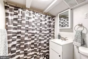 216 S Highland Ave, Baltimore, MD 21224 - Photo 37