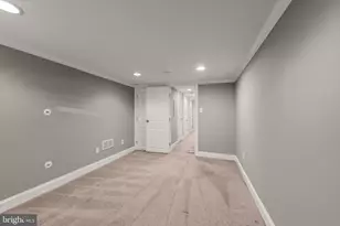 219 S Robinson St, Baltimore, MD 21224 - Photo 31