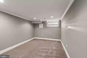 219 S Robinson St, Baltimore, MD 21224 - Photo 29