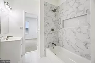 2117 Homewood Ave, Baltimore, MD 21218 - Photo 17